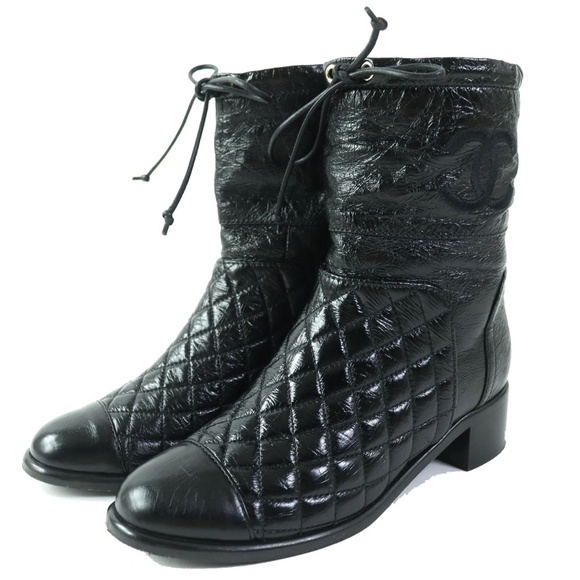 Chanel 2018 Interlocking CC Logo Heeled Boots Size 38 - Picture 1 of 6